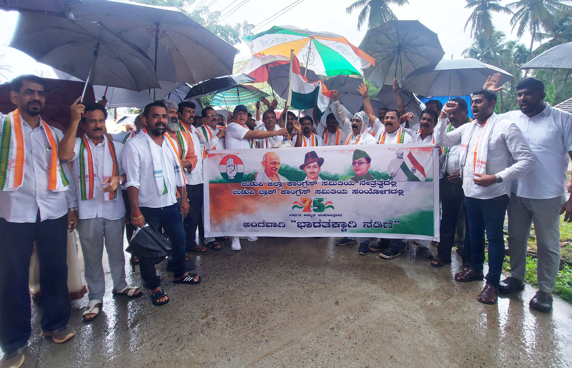 ಕೆಲವರಿಂದ ದೇಶದ ಸಂವಿಧಾನ, ಪ್ರಜಾಪ್ರಭುತ್ವಕ್ಕೆ ಕುತ್ತು: ಉಡುಪಿಯ ಕಾಂಗ್ರೆಸ್ ಪಾದಯಾತ್ರೆಯಲ್ಲಿ ಮಂಜುನಾಥ್ ಭಂಡಾರಿ