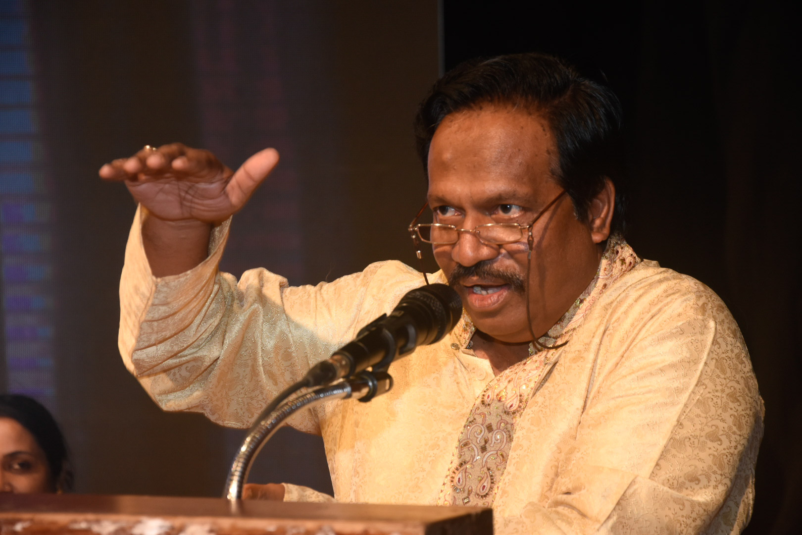 ಬ್ಯಾನರ್ ಗಳಲ್ಲಿ ಕನ್ನಡ ಭಾಷೆಯನ್ನು ಕಡ್ಡಾಯವಾಗಿ ಬಳಕೆ ಮಾಡಲು ಮುಖ್ಯಮಂತ್ರಿ, ಸಚಿವರಿಗೆ ಪ್ರಾಧಿಕಾರದ ಪತ್ರ