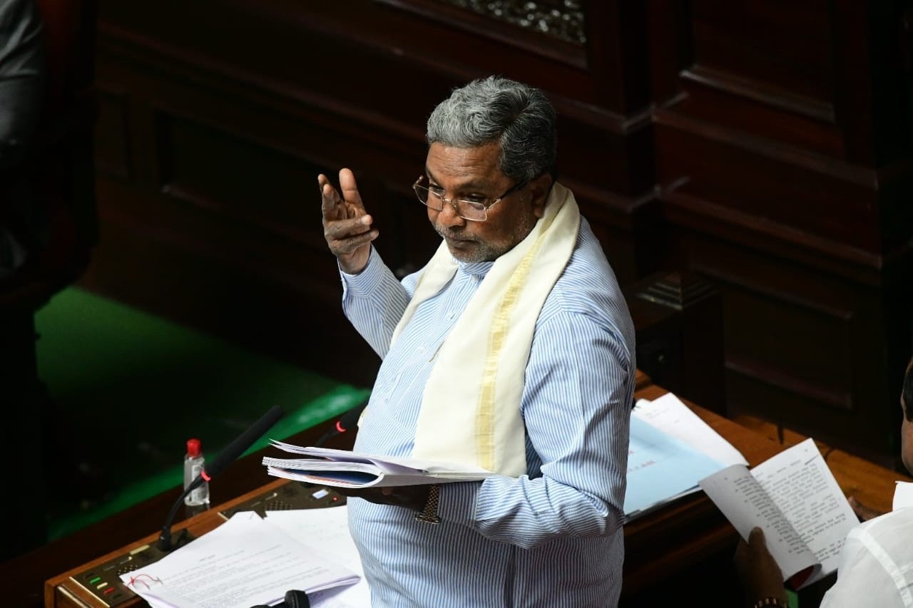 ಪಿಎಸ್ಸೈ ನೇಮಕಾತಿ ಹಗರಣ|  ಬಿಜೆಪಿ ಶಾಸಕನಿಗೆ ಏಕೆ ಇನ್ನೂ ನೋಟಿಸ್ ನೀಡಿಲ್ಲ: ಸಿದ್ದರಾಮಯ್ಯ ಪ್ರಶ್ನೆ