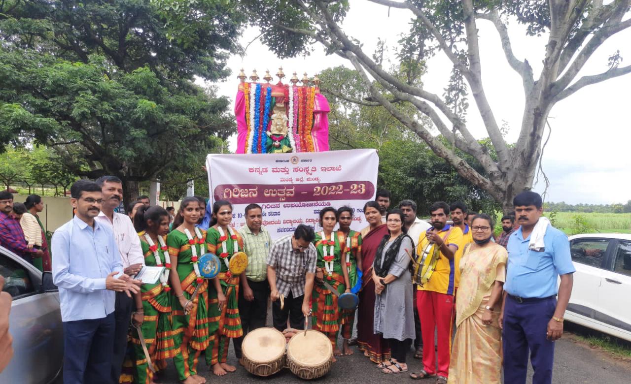 ಶಿವಾರಗುಡ್ಡದಲ್ಲಿ ಅದ್ದೂರಿ ಗಿರಿಜನ ಉತ್ಸವಕ್ಕೆ ಚಾಲನೆ