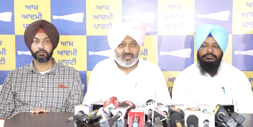 ತನ್ನ  ಶಾಸಕರನ್ನು ಸೆಳೆಯಲು ಬಿಜೆಪಿ ಯತ್ನಿಸುತ್ತಿದೆ’ ಎಂದು  ಎಎಪಿ ದೂರು