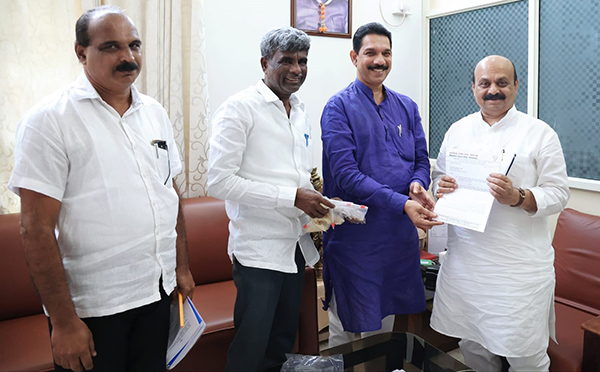 ಕರಾವಳಿಯ ಪಡಿತರದಾರರಿಗೆ ಕುಚ್ಚಲು ಅಕ್ಕಿ: ಸಂಸದ ನಳಿನ್ ಕುಮಾರ್ ಅಭಿನಂದನೆ