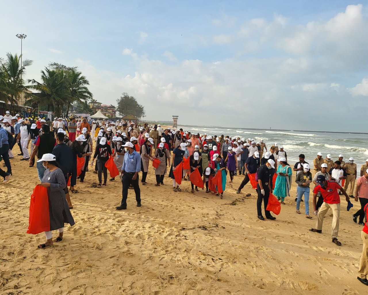 ಪಣಂಬೂರು: ಸ್ವಚ್ಛ, ಸುರಕ್ಷಿತ ಕಡಲ ತೀರ ಅಭಿಯಾನಕ್ಕೆ ಚಾಲನೆ