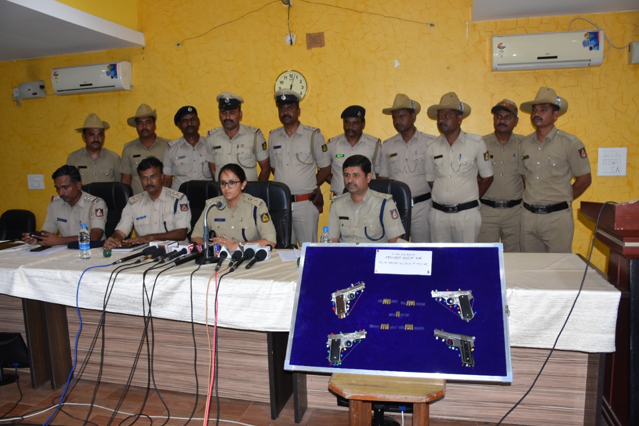 ಕಲಬುರಗಿಯಲ್ಲಿ ನಾಡ ಪಿಸ್ತೂಲ್ ವಶ; ನಾಲ್ವರು ಆರೋಪಿಗಳ ಬಂಧನ