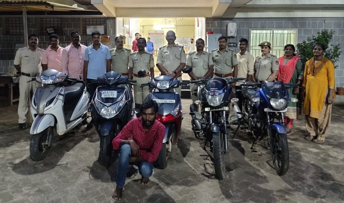 ಅಂತರ್ ಜಿಲ್ಲಾ ಬೈಕ್ ಕಳವು ಆರೋಪಿಯ ಬಂಧನ: 5 ಬೈಕ್ ವಶ