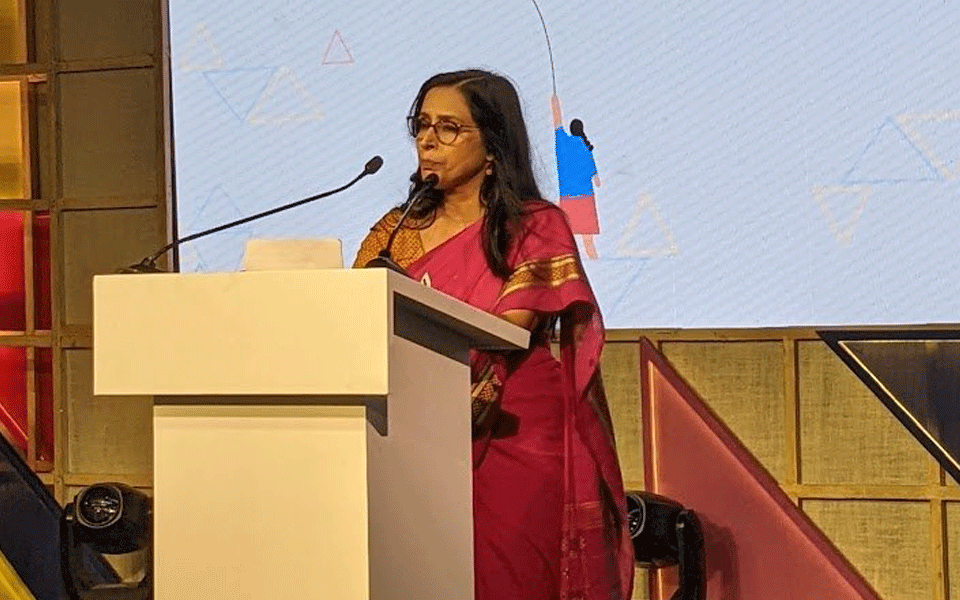 ಗೂಗಲ್ ಇಂಡಿಯಾದ ಸಾರ್ವಜನಿಕ ನೀತಿ ಮುಖ್ಯಸ್ಥೆ ಅರ್ಚನಾ ಗುಲಾಟಿ ರಾಜೀನಾಮೆ ಗೂಗಲ್ ಇಂಡಿಯಾದ ಸಾರ್ವಜನಿಕ ನೀತಿ ಮುಖ್ಯಸ್ಥೆ ಅರ್ಚನಾ ಗುಲಾಟಿ ರಾಜೀನಾಮೆ