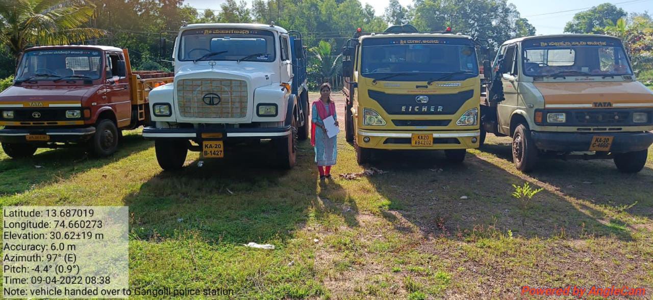 ಕುಂದಾಪುರ: ಅಕ್ರಮ ಮರಳುಗಾರಿಕೆ, ಕಲ್ಲು ಸಾಗಾಟ ಆರೋಪ: 4 ಲಾರಿ ಸಹಿತ ಮರಳು, ಕೆಂಪುಕಲ್ಲು ವಶ