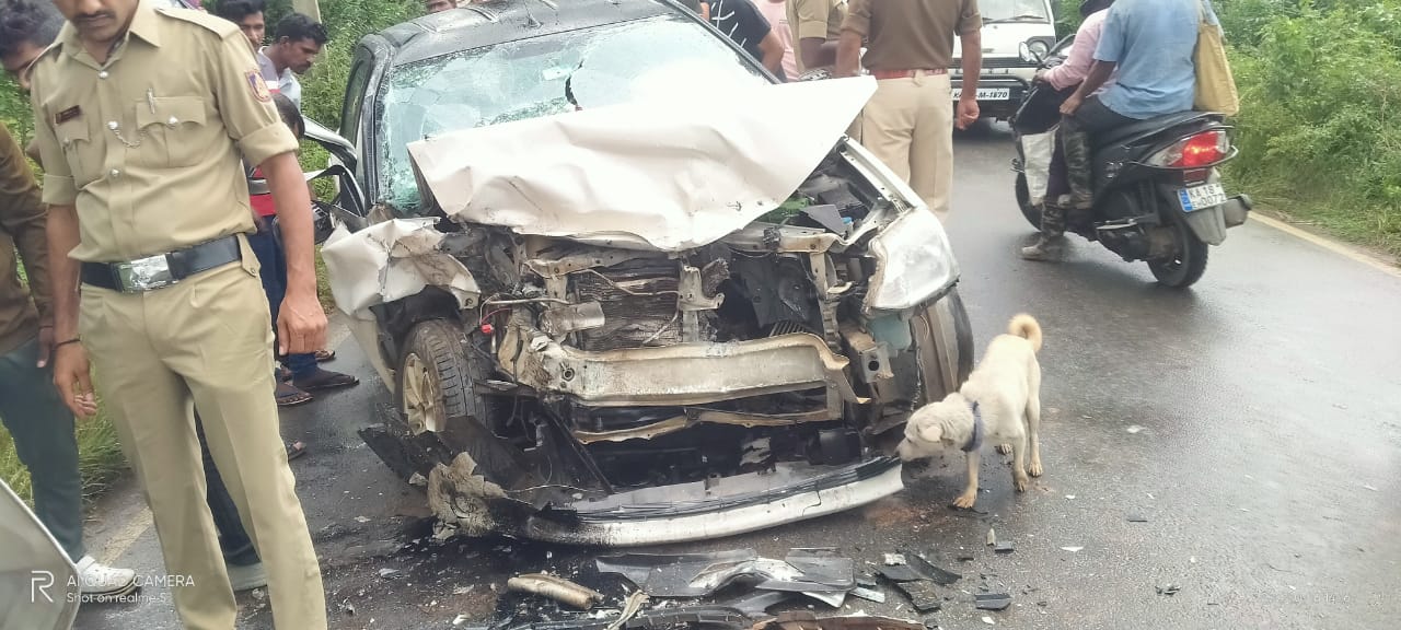 ಮೂಡಿಗೆರೆ | ಕಾರುಗಳ ನಡುವೆ ಮುಖಾಮುಖಿ ಢಿಕ್ಕಿ: ಬೆಂಗಳೂರು ಮೂಲದ ವ್ಯಕ್ತಿ ಸ್ಥಳದಲ್ಲೇ ಮೃತ್ಯು