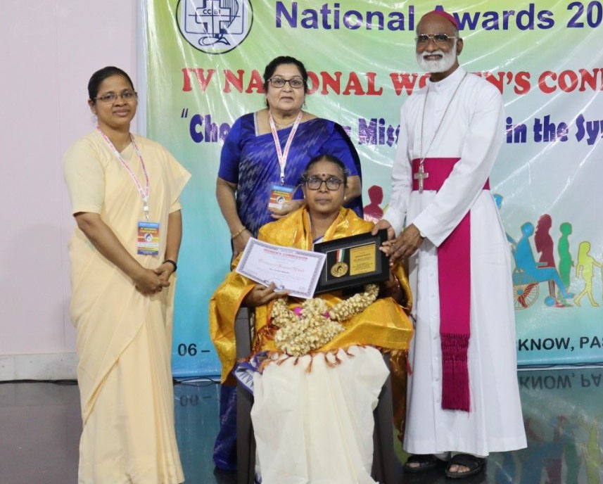 ಜೆನೆಟ್ ಬಾರ್ಬೋಜಗೆ ರಾಷ್ಟ್ರೀಯ ಮಹಿಳಾ ಪ್ರಶಸ್ತಿ