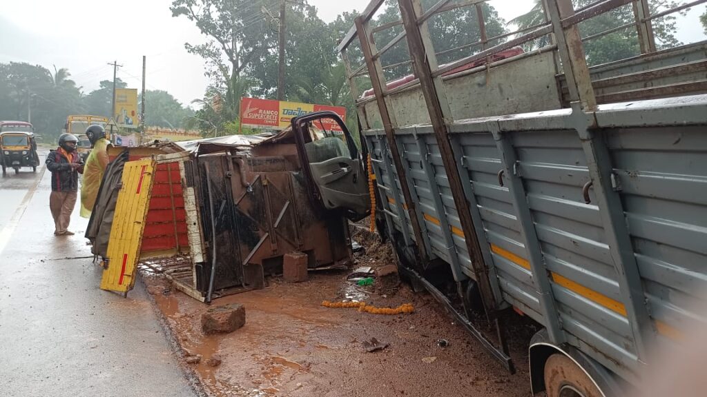 ಲಾರಿ-ಪಿಕಪ್ ಅಪಘಾತ: ಗಾಯಾಳು ಚಾಲಕ ಮೃತ್ಯು