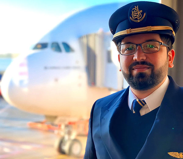 ಬೆಂಗಳೂರಿಗೆ ಮೊದಲ ಬಾರಿ ಬಂದಿಳಿದ ವಿಶ್ವದ ಅತಿದೊಡ್ಡ ವಿಮಾನದ ಪೈಲೆಟ್ ಉಡುಪಿ ಮೂಲದ ಸಂದೀಪ್ ಪ್ರಭು !