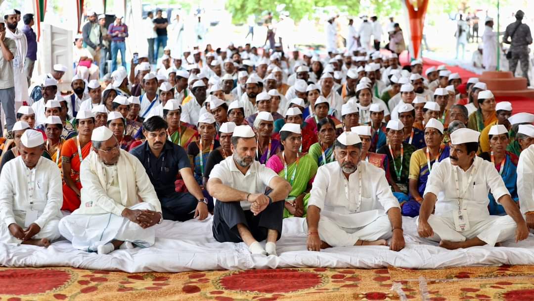 ಮೈಸೂರು: ಗಾಂಧಿ ಜಯಂತಿ ಅಂಗವಾಗಿ ಬದನವಾಳು ಗ್ರಾಮಕ್ಕೆ ರಾಹುಲ್ ಭೇಟಿ