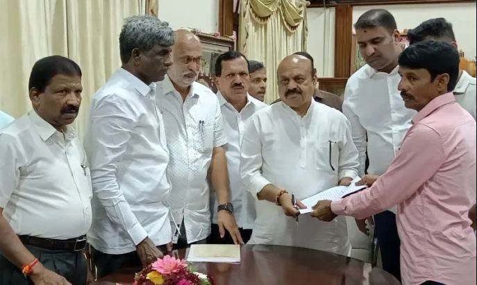 ಪರೇಶ್ ಮೆಸ್ತಾ ಪ್ರಕರಣ ಮರು ತನಿಖೆಗೆ ಆಗ್ರಹ: ಸಿಎಂ ಬೊಮ್ಮಾಯಿಗೆ ಮನವಿ