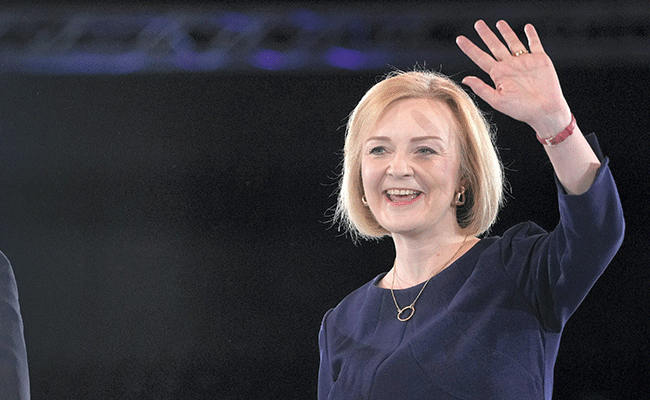 ಬ್ರಿಟನ್‌ ಮಾಜಿ ಪ್ರಧಾನಿ ಟ್ರಸ್ ಗೆ ವಾರ್ಷಿಕ 1 ಕೋಟಿ. ರೂ. ಭತ್ಯೆ