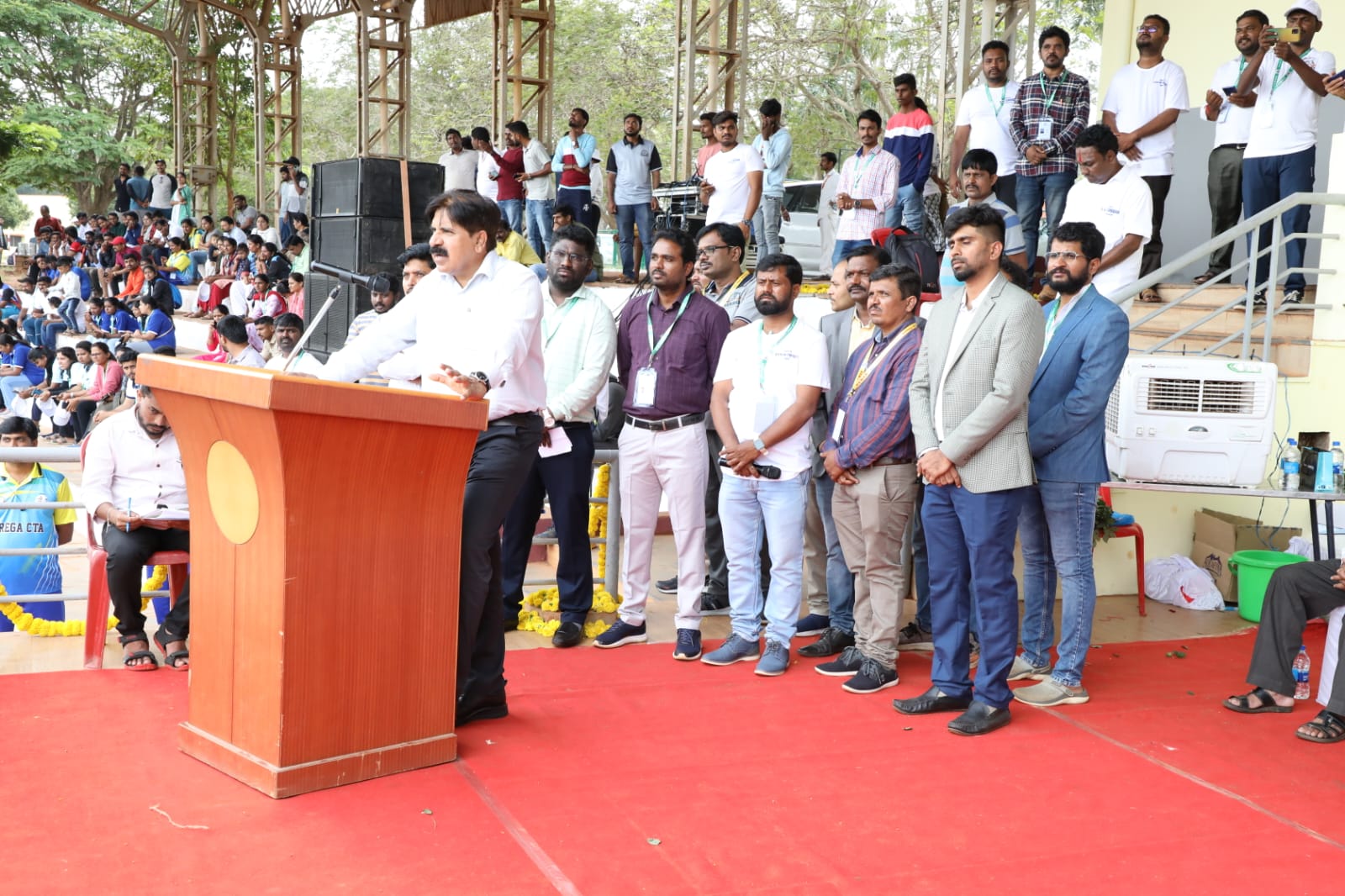 ಕುಟುಂಬವಾಗಿ ಕೆಲಸ ಮಾಡಿದರೆ ಗ್ರಾಮಗಳ ಉದ್ಧಾರ ಸಾಧ್ಯ: ಎಲ್.ಕೆ.ಅತೀಕ್