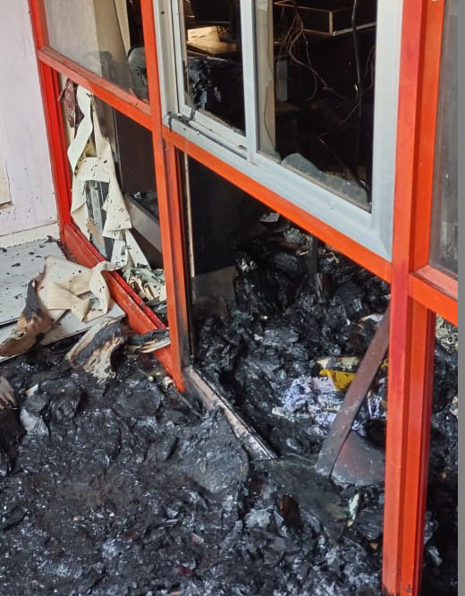 ವಕೀಲರ ಕಚೇರಿಯಲ್ಲಿ ಬೆಂಕಿ ಅನಾಹುತ: ಅಪಾರ ನಷ್ಟ