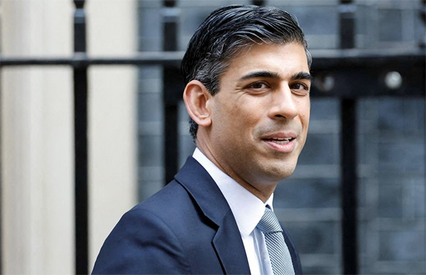 ರಿಷಿ ಸುನಾಕ್ 200 ವರ್ಷದಲ್ಲೇ ಬ್ರಿಟನ್ನ ಅತ್ಯಂತ ಕಿರಿಯ ಪ್ರಧಾನಿ ರಿಷಿ ಸುನಾಕ್ 200 ವರ್ಷದಲ್ಲೇ ಬ್ರಿಟನ್ನ ಅತ್ಯಂತ ಕಿರಿಯ ಪ್ರಧಾನಿ