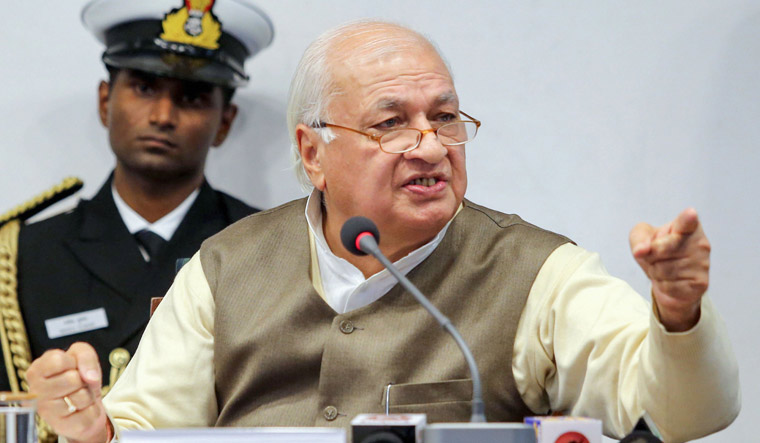 ಪತ್ರಕರ್ತರ ಸೋಗಿನಲ್ಲಿ ರಾಜಕೀಯ ಪಕ್ಷದ ಕಾರ್ಯಕರ್ತರು: ಕೇರಳ ರಾಜ್ಯಪಾಲರಿಂದ 4 ಟಿವಿ ಚಾನೆಲ್‌ಗಳಿಗೆ ನಿರ್ಬಂಧ