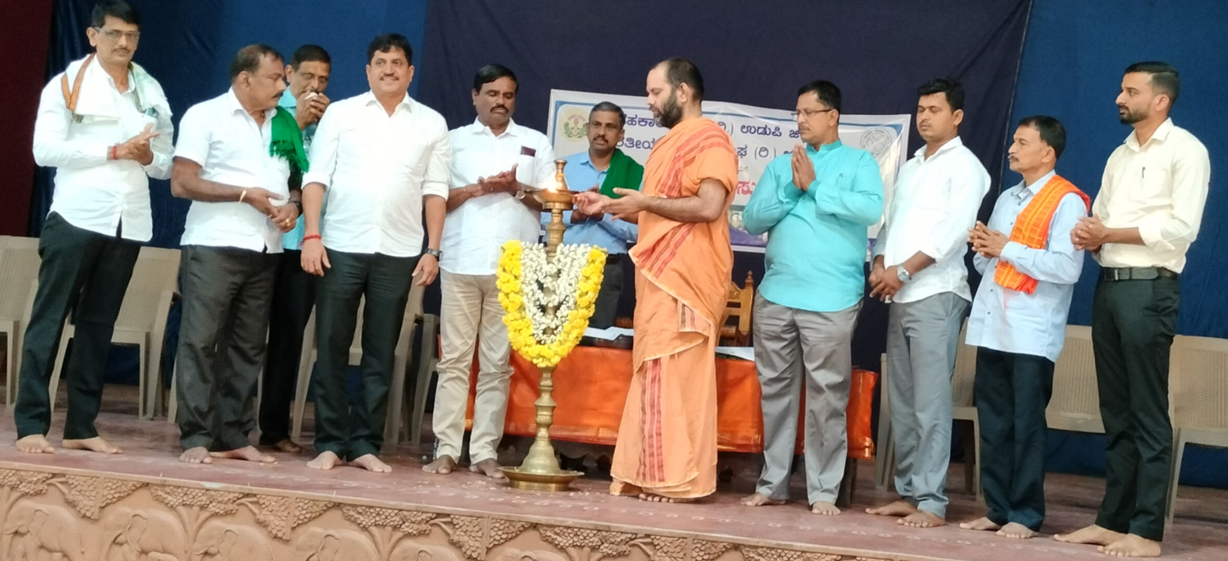 ಹೈನುಗಾರಿಕೆ ಭಾರತದ ಜೀವನಾಡಿ: ಕಾಣಿಯೂರುಶ್ರೀ