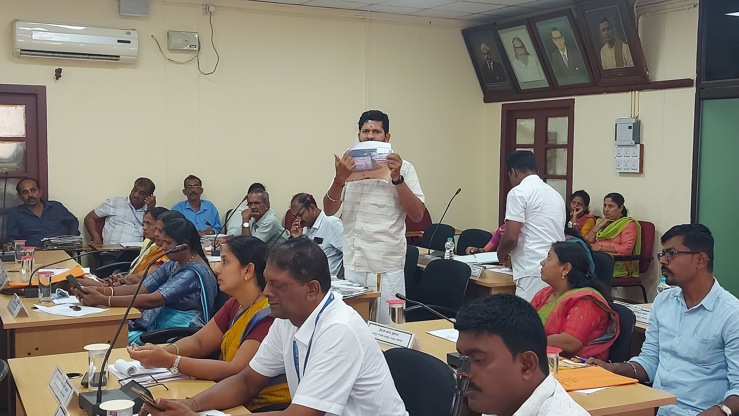 ‘ಮಲ್ಪೆ ಬೀಚ್‌ನ ವ್ಯವಸ್ಥೆ ನೋಡಿಕೊಳ್ಳುವವರು ವಸೂಲಿಯಲ್ಲಿದ್ದಾರೆ’