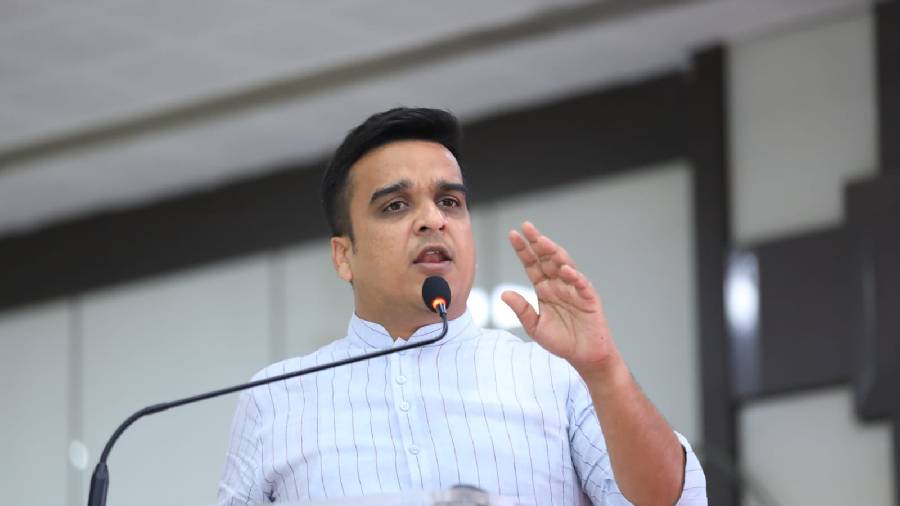 ಅಸೆಂಬ್ಲಿ ಚುನಾವಣೆಗೂ ಮುನ್ನ ಏಕರೂಪಿ ನಾಗರಿಕೆ ಸಂಹಿತೆ ಜಾರಿಗೆ: ಗುಜರಾತ್‌ ಗೃಹ ಸಚಿವ