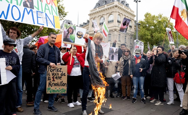 ಇರಾನ್ ನಲ್ಲಿ ಮುಂದುವರಿದ ಆಡಳಿತ ವಿರೋಧಿ ಪ್ರತಿಭಟನೆ: ಆಸ್ಪತ್ರೆ ಆವರಣದಲ್ಲಿ ಭದ್ರತಾ ಸಿಬ್ಬಂದಿಯಿಂದ ಗುಂಡು ಹಾರಾಟ