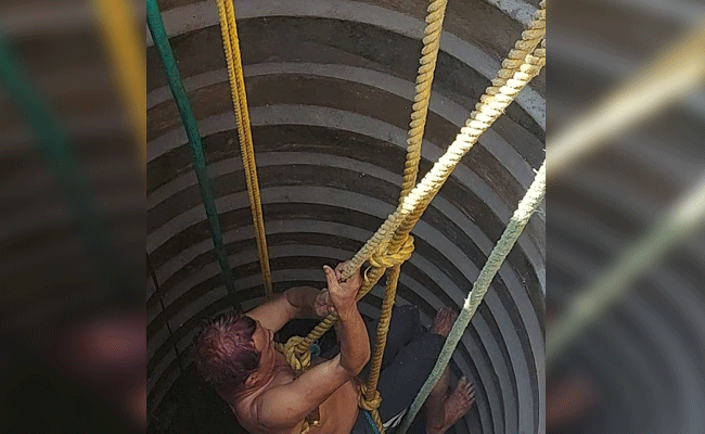 ಬಂಟ್ವಾಳ: ಶುಚಿಗೊಳಿಸಲೆಂದು ಬಾವಿಗೆ ಇಳಿದಿದ್ದ ವೇಳೆ ಅಸ್ವಸ್ಥಗೊಂಡ ವ್ಯಕ್ತಿಯ ರಕ್ಷಣೆ