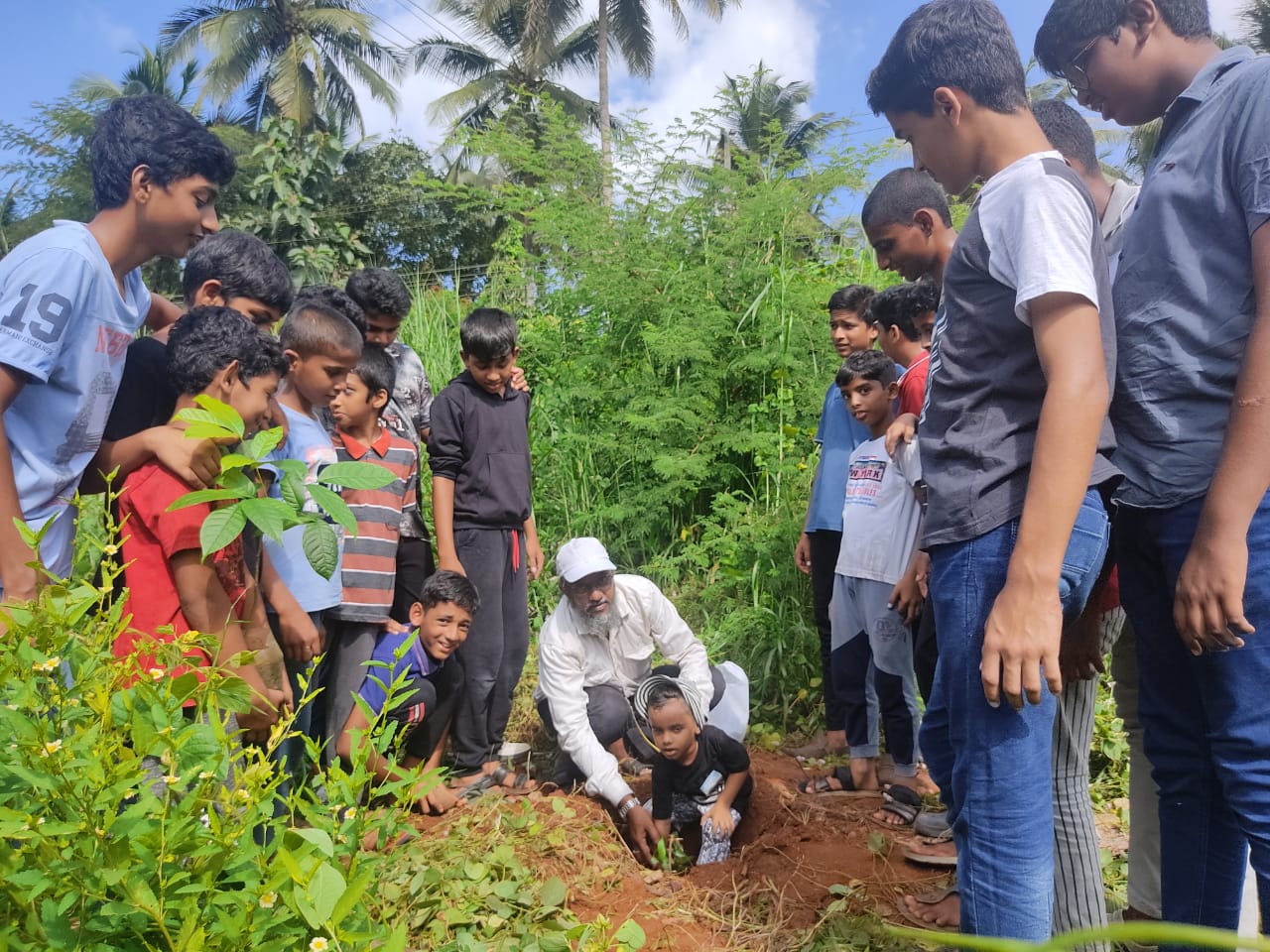 ಕಾಪು : ಗಿಡ ನೆಟ್ಟು ರಬೀವುಲ್ ಅವ್ವಲ್ ದಿನ ಆಚರಣೆ
