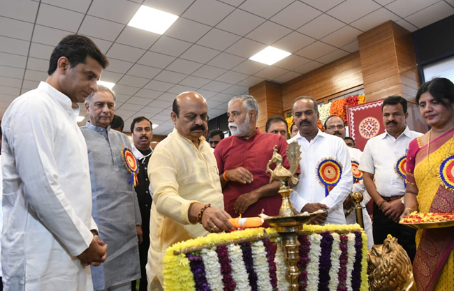 ಶೀಘ್ರವೇ ಕನ್ನಡ ಕಡ್ಡಾಯ ಬಳಕೆಗೆ ಕಾನೂನು ರಚನೆ: ಸಿಎಂ ಬೊಮ್ಮಾಯಿ