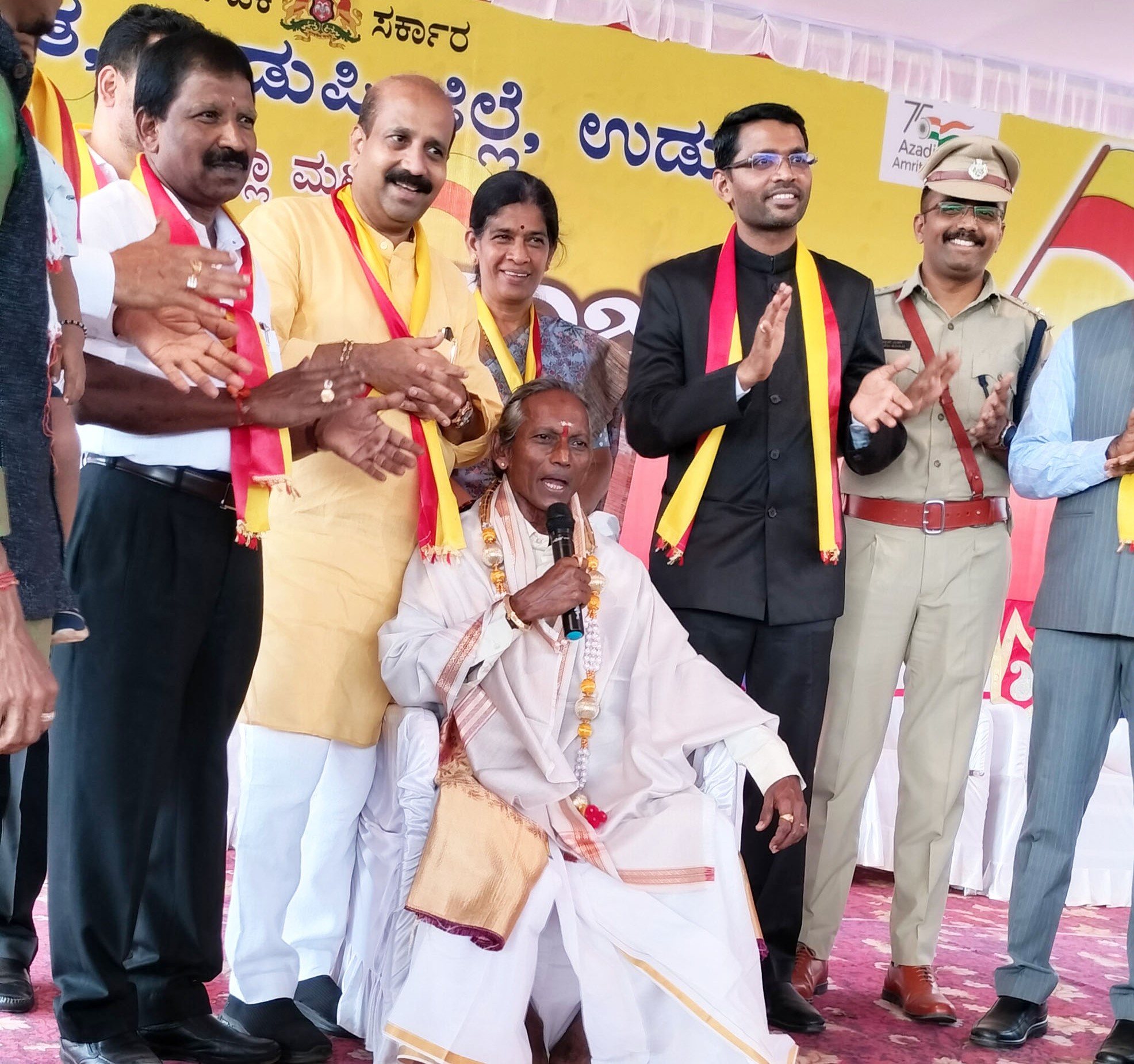 ಜನಮನ ಗೆದ್ದ ನಾಗರಾಜ ಪಾಣರ ‘ಕಾಂತಾರ ಹಾಡು’ ಜನಮನ ಗೆದ್ದ ನಾಗರಾಜ ಪಾಣರ ‘ಕಾಂತಾರ ಹಾಡು’