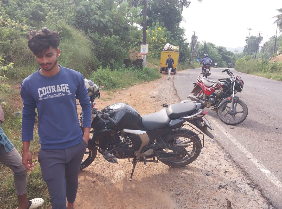 ಉಪ್ಪಿನಂಗಡಿ: ಬೈಕ್‍ಗಳ ಮುಖಾಮುಖಿ ಢಿಕ್ಕಿ; ಸವಾರರಿಗೆ ಗಾಯ