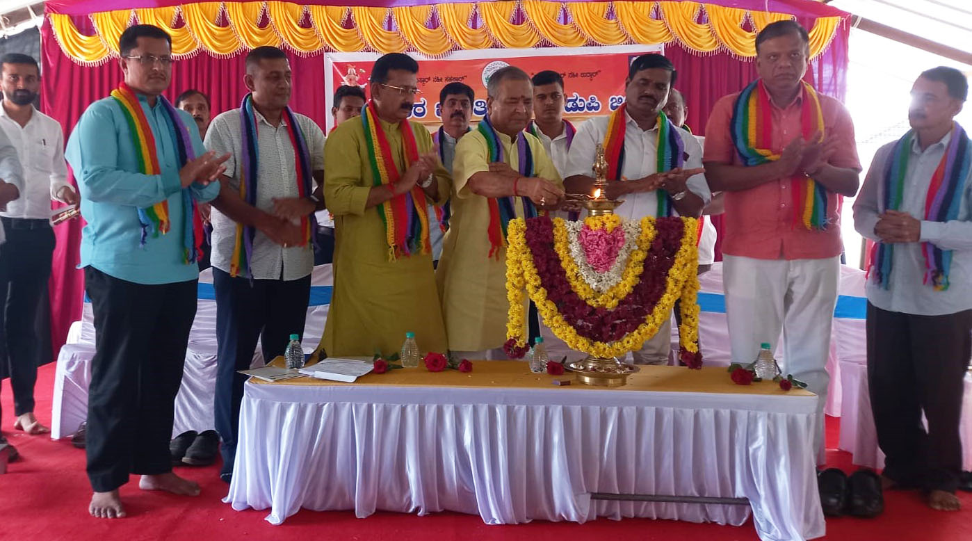 ದೇಶ ಆರ್ಥಿಕವಾಗಿ ಅಭಿವೃದ್ಧಿ ಕಾಣಲು ಸಹಕಾರಿ ಕ್ಷೇತ್ರ ಅತಿ ಅಗತ್ಯ: ರಮೇಶ್ ವೈದ್ಯ