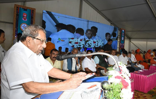 ತುಮಕೂರು: ವೀರಶೈವ ಲಿಂಗಾಯತಕ್ಕೆ ಪ್ರತ್ಯೇಕ ಧರ್ಮದ ಸ್ಥಾನ ನೀಡಲು ನಿರ್ಣಯ