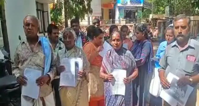 ನೆಲಮಂಗಲ | ಪಿತ್ರಾರ್ಜಿತ ಆಸ್ತಿ ಕಳೆದುಕೊಂಡ ಹಿನ್ನೆಲೆ; ದಯಾಮರಣ ಕೋರಿ ಪತ್ರ ಬರೆದ ಒಂದೇ ಕುಟುಂಬದ 26 ಜನ!