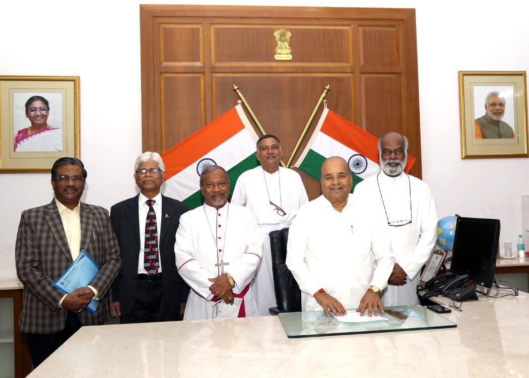 ಬೆಂಗಳೂರು: ಡಿ.18ರಂದು ಕ್ರಿಸ್‌ಮಸ್ ನಮನ ಕಾರ್ಯಕ್ರಮಕ್ಕೆ ರಾಜ್ಯಪಾಲರಿಗೆ ಆಹ್ವಾನ