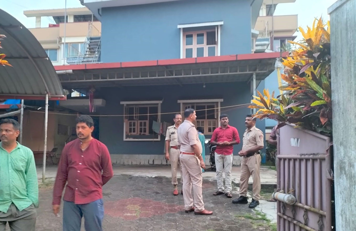 ಬ್ಯಾಂಕ್ ಉದ್ಯೋಗಿ ಮೃತ್ಯು ಪ್ರಕರಣ: ತನಿಖೆ ಮುಂದುವರಿಕೆ ಬ್ಯಾಂಕ್ ಉದ್ಯೋಗಿ ಮೃತ್ಯು ಪ್ರಕರಣ: ತನಿಖೆ ಮುಂದುವರಿಕೆ