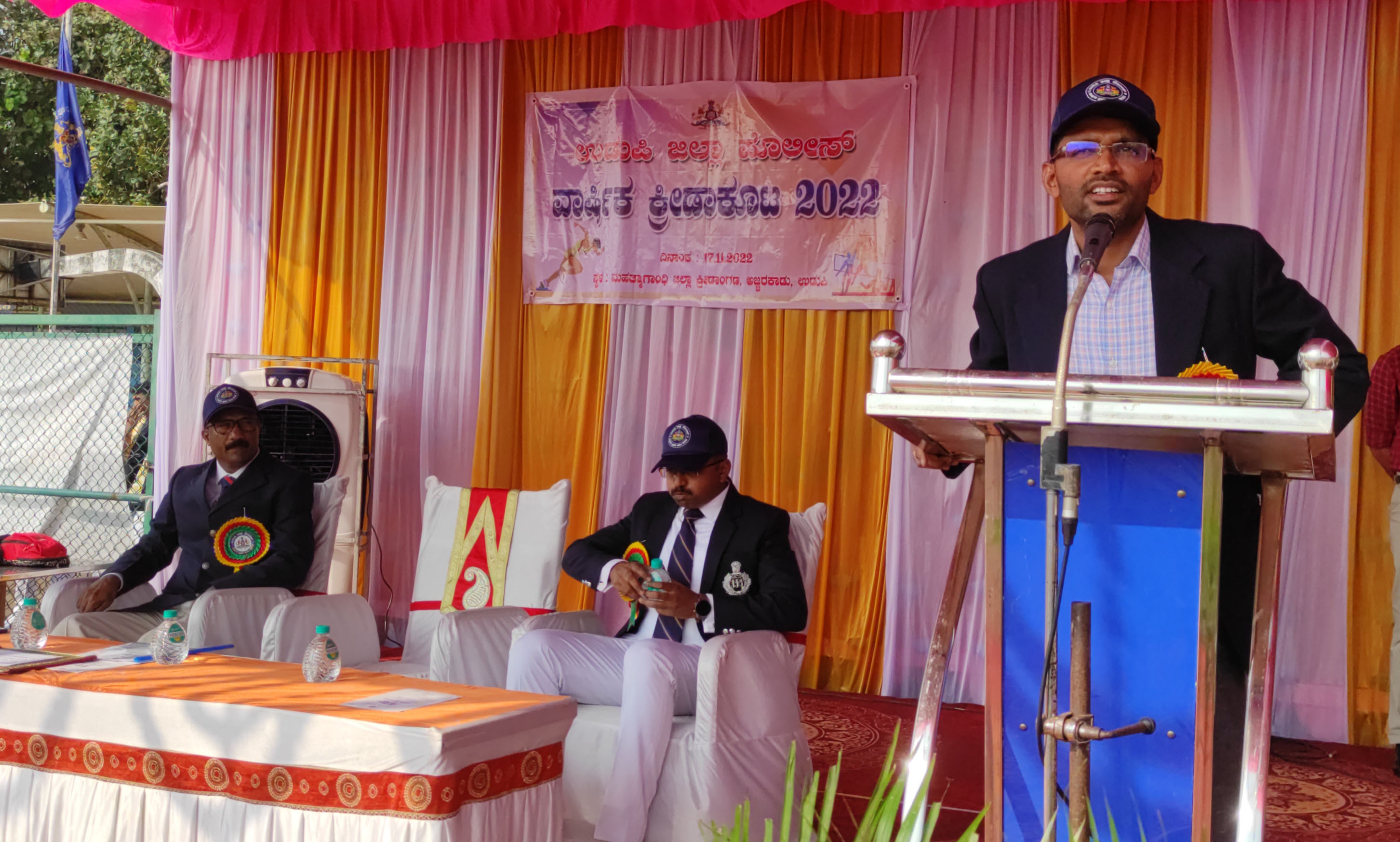 ಪೊಲೀಸರ ಒತ್ತಡ ನಿವಾರಣೆಗೆ ಕ್ರೀಡೆ ಅಗತ್ಯ: ಜಿಲ್ಲಾಧಿಕಾರಿ ಕೂರ್ಮಾರಾವ್