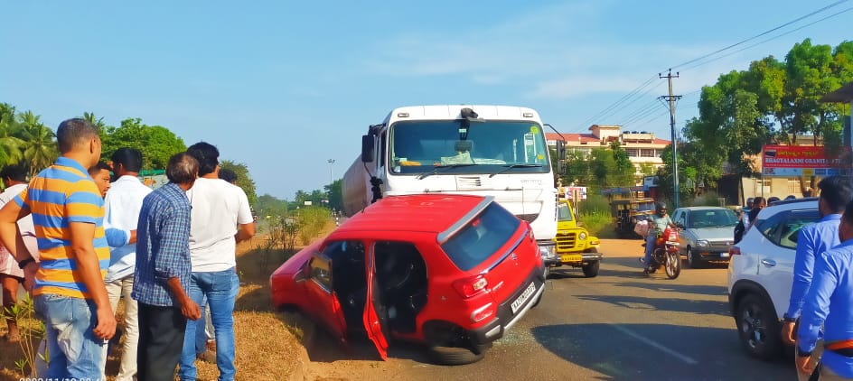 ಕುಂದಾಪುರ: ಕಾರಿಗೆ ಟ್ಯಾಂಕರ್ ಢಿಕ್ಕಿ
