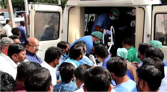 ರಾಜ್ಯ ಕುರಿ ಮತ್ತು ಉಣ್ಣೆ ಅಭಿವೃದ್ಧಿ ನಿಗಮದ ಅಧ್ಯಕ್ಷ ಧರ್ಮಣ್ಣ ದೊಡ್ಮನಿ ಬೆಂಗಳೂರಿನ ಆಸ್ಪತ್ರೆಗೆ ಏರ್ ಲಿಫ್ಟ್