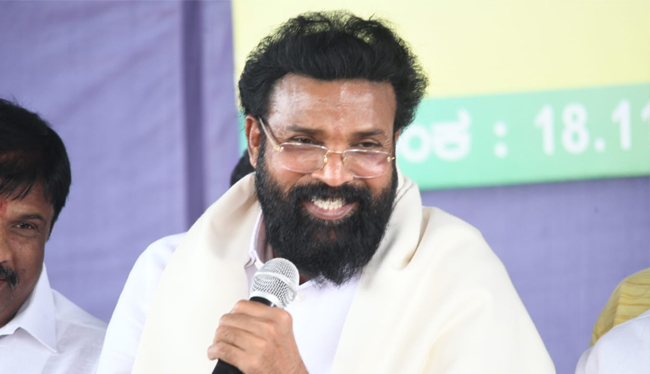 ಸಿಎಂ ಬೊಮ್ಮಾಯಿ ಸಾಮಾಜಿಕ ನ್ಯಾಯದ ವಿಚಾರದಲ್ಲಿ ನುಡಿದಂತೆ ನಡೆದಿದ್ದಾರೆ: ಸಚಿವ ಬಿ.ಶ್ರೀರಾಮುಲು