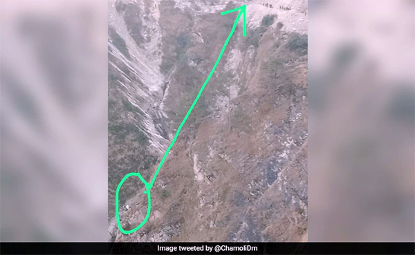 ಡೆಹ್ರಾಡೂನ್: ವಾಹನ ಕಂದಕಕ್ಕೆ ಉರುಳಿ ಇಬ್ಬರು ಮಹಿಳೆಯರು ಸೇರಿ 12 ಮಂದಿ ಮೃತ್ಯು