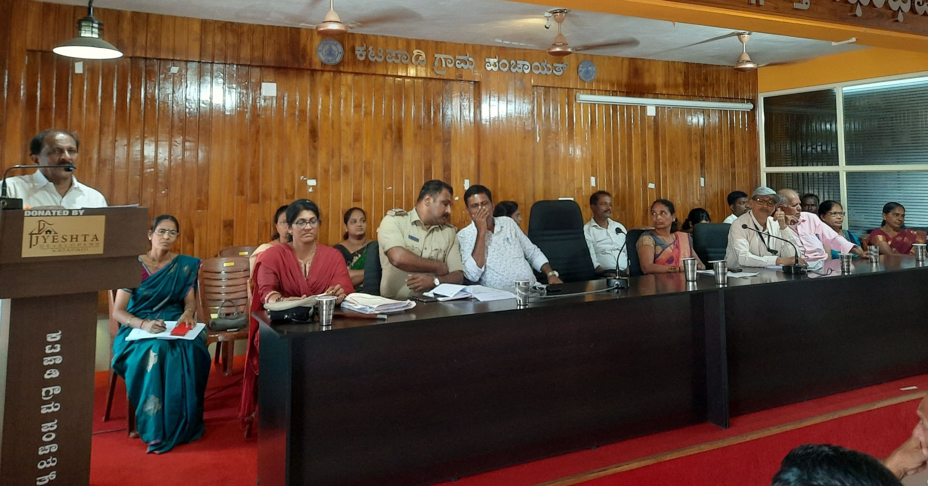 ಕಟಪಾಡಿ ಆಟೋ ರಿಕ್ಷಾ ನಿಲ್ದಾಣ ವಿವಾದ: ಶಾಸಕರಿಂದ ಸಭೆ