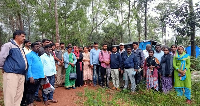 ಕಾಡಾನೆ ದಾಳಿ, ಪೊಲೀಸರಿಂದ ಬಂಧನದ ಭೀತಿ; ಗ್ರಾಮ ತೊರೆಯುತ್ತಿರುವ ಕುಂದೂರು, ಹುಲ್ಲೇಮನೆ ನಿವಾಸಿಗಳು