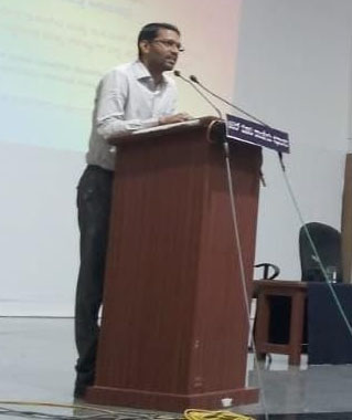 ಹೊರಗುತ್ತಿಗೆ ನೌಕರರ ವೇತನ, ಸೌಲಭ್ಯ ಸರಿಯಾಗಿ ಪಾವತಿಸಿ: ಜಿಲ್ಲಾಧಿಕಾರಿ ಕೂರ್ಮಾರಾವ್