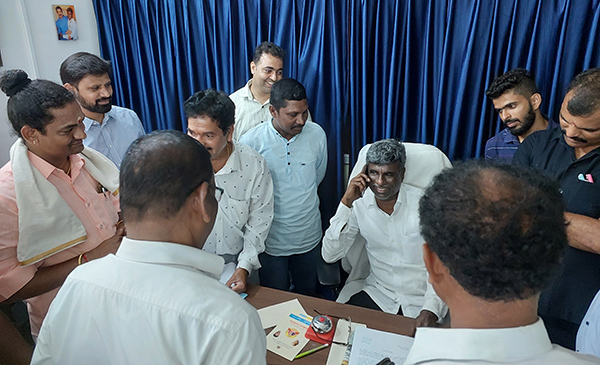 ಎಸ್ಸಿ-ಎಸ್ಟಿ ಸಮುದಾಯದ ಭೂ ಪರಿವರ್ತನೆಗೆ ಅವಕಾಶ ಕಲ್ಪಿಸಲು ಸಚಿವರಿಗೆ ಮನವಿ