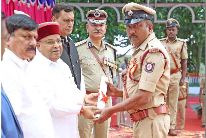 ಮೀರ್ ಮುಹಮ್ಮದ್ ಗೌಸ್‌ಗೆ ರಾಷ್ಟ್ರಪತಿ ಪದಕ ಪ್ರದಾನ