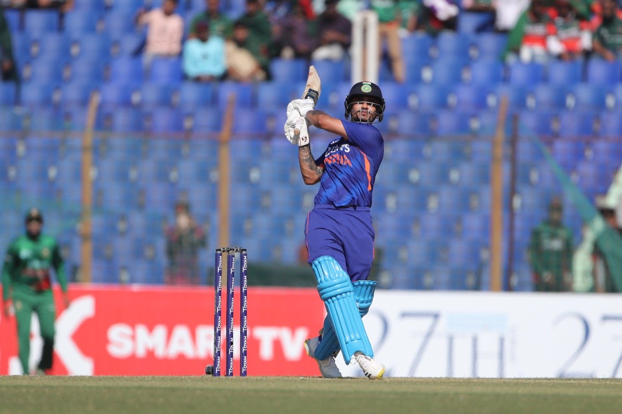 ಮೂರನೇ ಏಕದಿನ: ಬಾಂಗ್ಲಾದೇಶಕ್ಕೆ 410 ರನ್ ಗುರಿ ನೀಡಿದ ಭಾರತ ಮೂರನೇ ಏಕದಿನ: ಬಾಂಗ್ಲಾದೇಶಕ್ಕೆ 410 ರನ್ ಗುರಿ ನೀಡಿದ ಭಾರತ