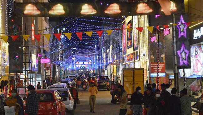 ಬೆಂಗಳೂರಿನಲ್ಲೂ ಫಿಫಾ ಫುಟ್ಬಾಲ್ ಹವಾ: ಅಂಗಡಿಗಳ ವ್ಯಾಪಾರ ವಾಹಿವಾಟು ಅವಧಿ ವಿಸ್ತರಣೆ ಮಾಡಿ ಆದೇಶ