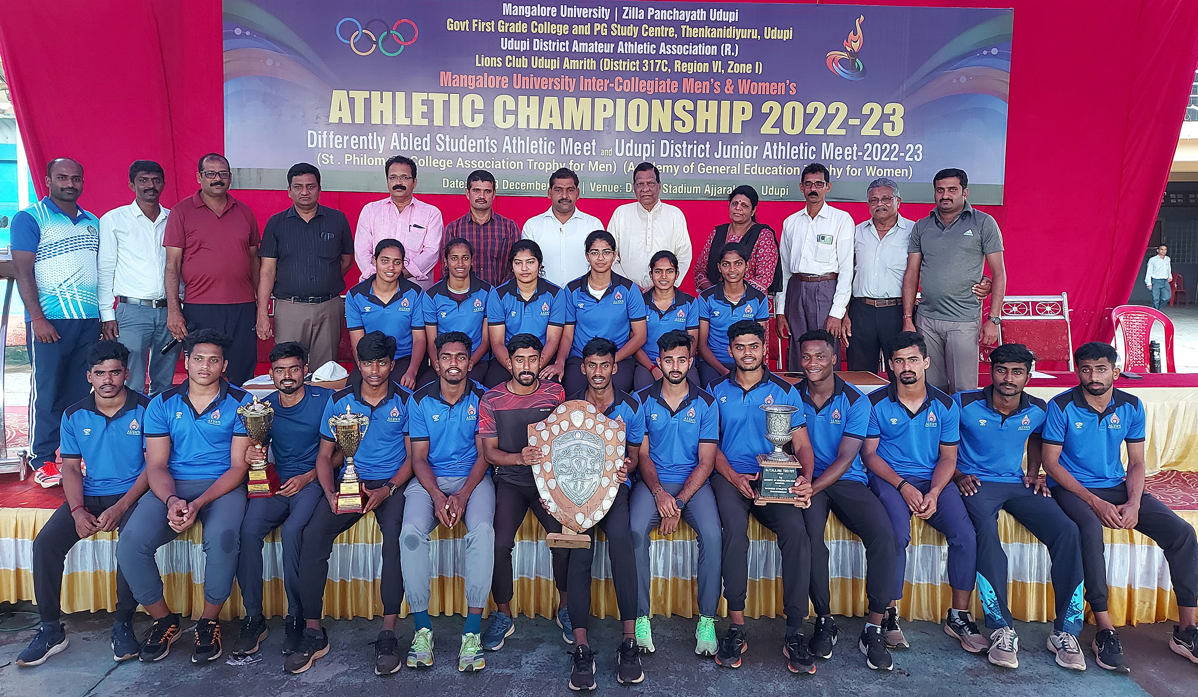 ಮಂಗಳೂರು ವಿವಿ ಅಥ್ಲೆಟಿಕ್ ಚಾಂಪಿಯನ್‌ಶಿಪ್: ಮೂಡಬಿದಿರೆ ಆಳ್ವಾಸ್ ತಂಡಕ್ಕೆ ಚಾಂಪಿಯನ್ ಪ್ರಶಸ್ತಿ