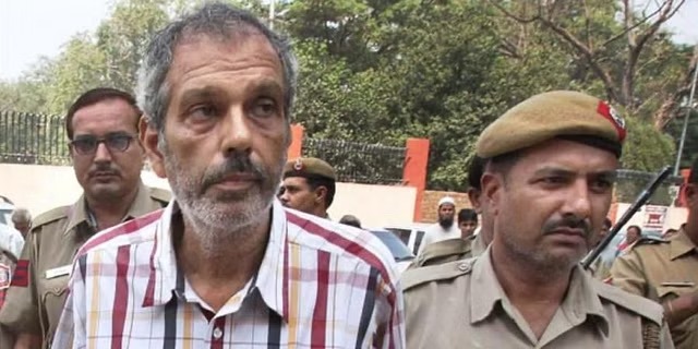 ಕೋಬಾಡ್ ಗಾಂಧಿ ಪುಸ್ತಕ ಕುರಿತು ವಿವಾದ: ಮಹಾರಾಷ್ಟ್ರ ಸಾಹಿತ್ಯ ಮಂಡಳಿಗೆ ಮೂವರ ರಾಜೀನಾಮೆ